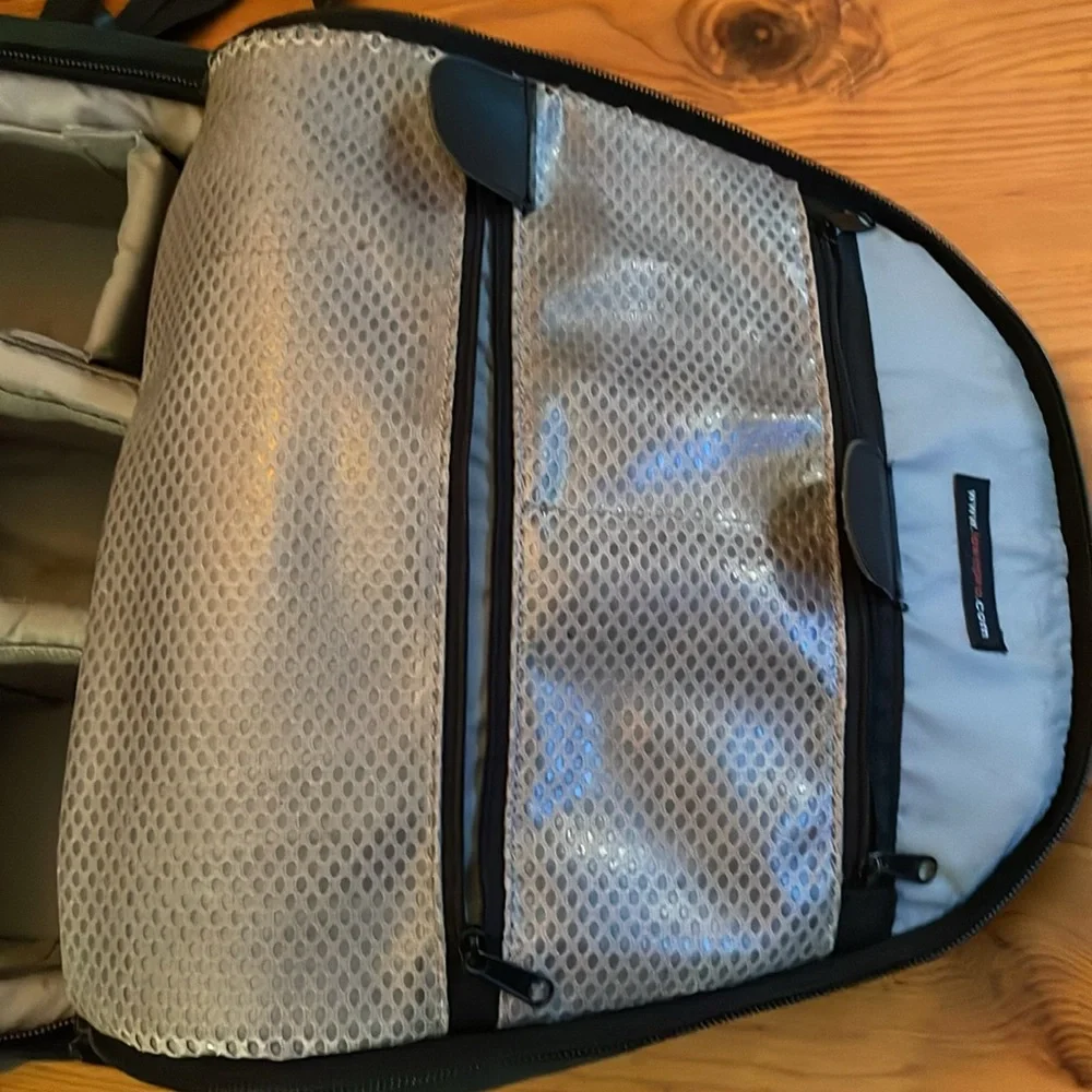 Lowepro Micro Trekker 200 Backpack for Camera and Photography Equipment